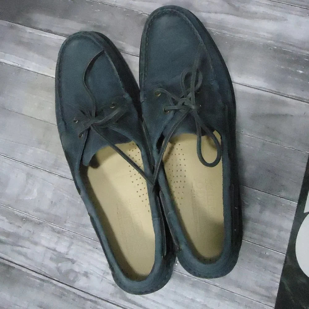 SIZE 11. Sebago Docksides boat shoes